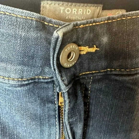 ⭐️Host Pick ⭐️Torrid feel the fit bombshell skinny denim blue Jeans size 16R - Picture 6 of 8